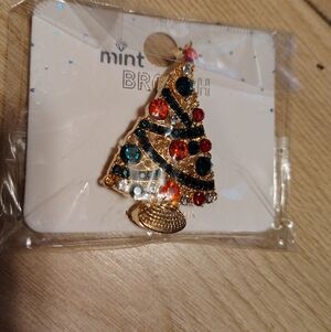 Mint Festive Tree Brooch with Vibrant Accents